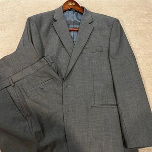 JM Haggar Mens Suit